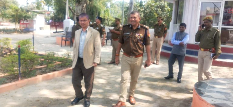 और जब अचानक खीरों थाने पहुँच गए पुलिस कमिश्नर और आईजी