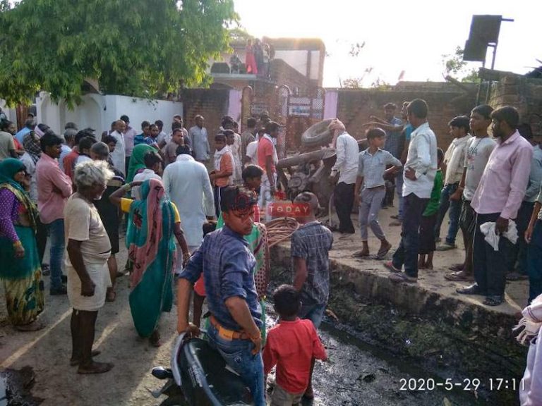 जब ड्राइवर की झपकी से कार हुई अनियंत्रित