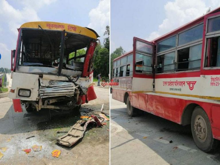 क्रॉसिंग पर मुड़ रहे ट्रक में बस ने मारी टक्कर, लगभग दो दर्जन यात्री घायल