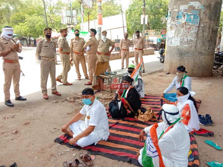 काँग्रेस प्रदेश अध्यक्ष की रिहाई को लेकर धरना